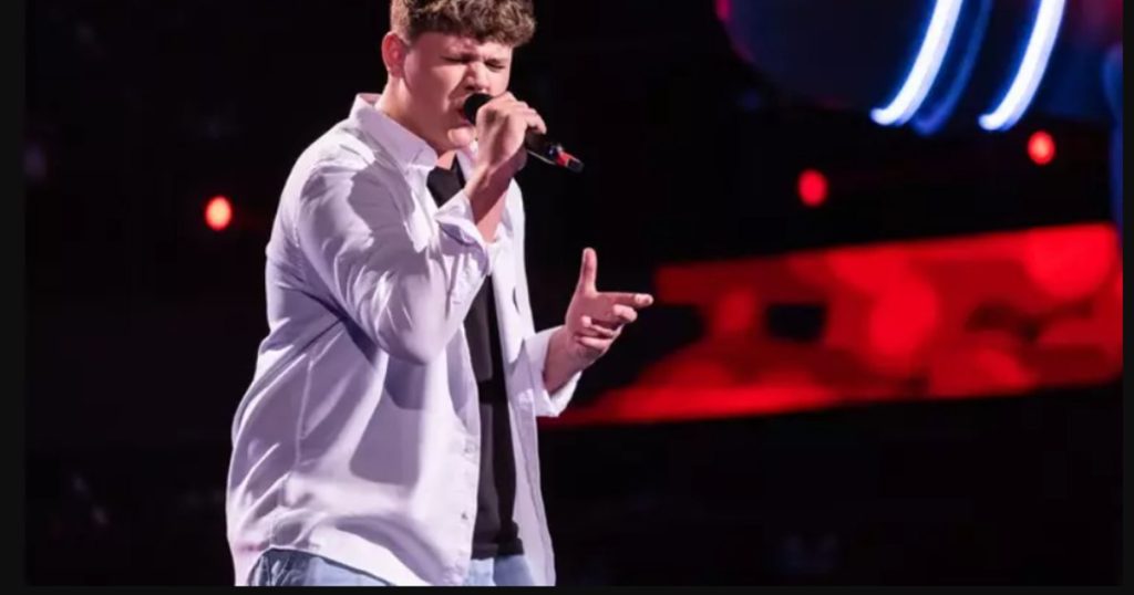 Video Finalist from Romanians have talent that conquers the Voice of Romania: "Hey boy, what a voice!"