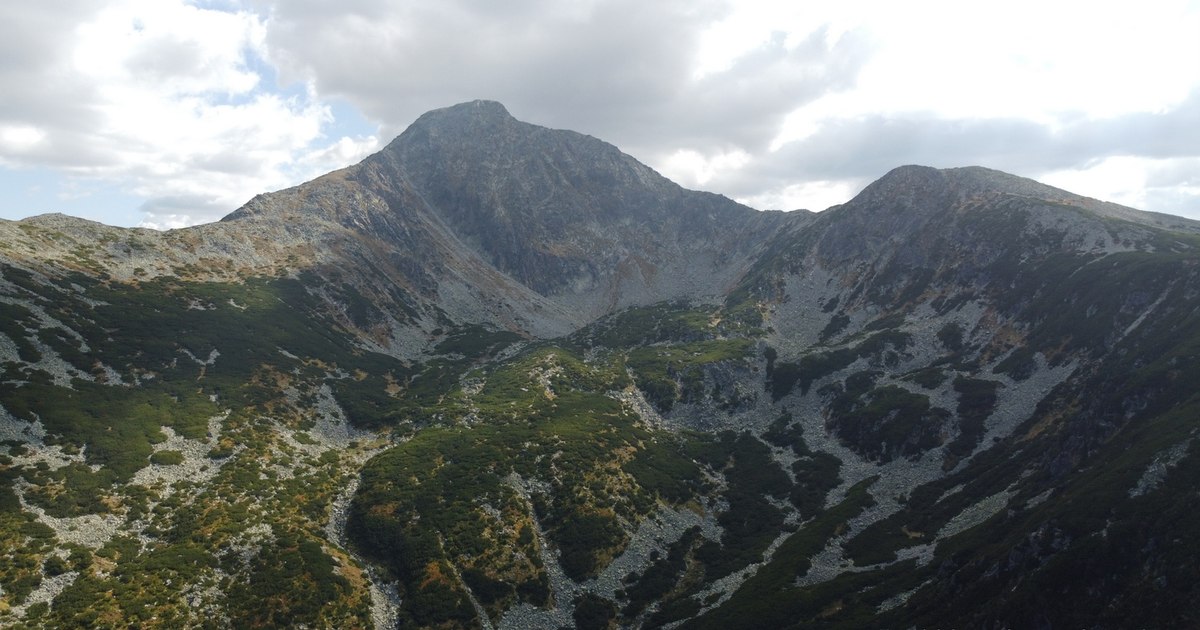 Video How Retezat Peak can be conquered in two hours. Râușor, the resort where the climb to the legendary mountain begins