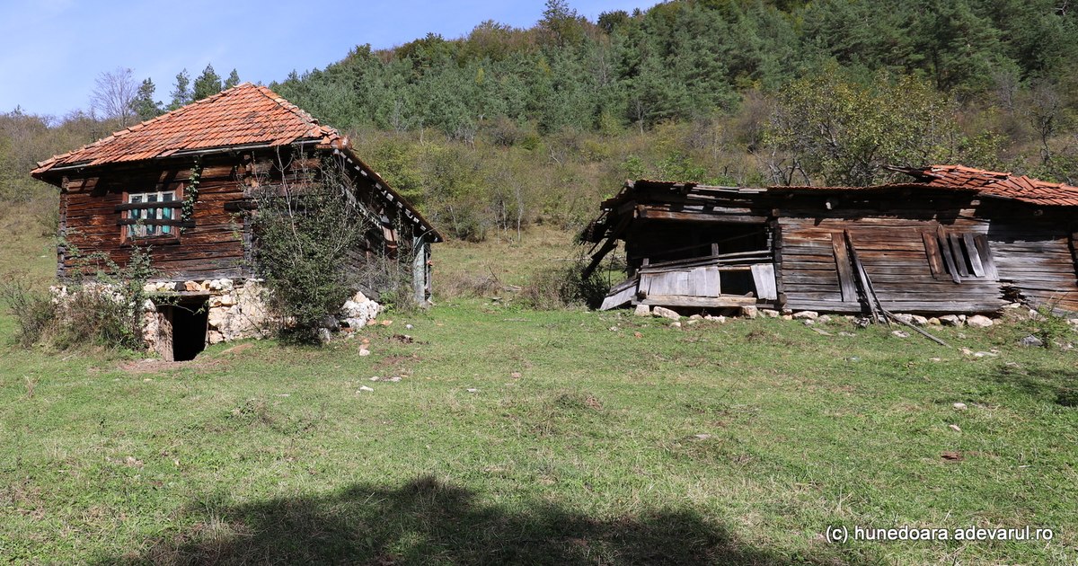 Video The strangest abandoned village in the Șureanu Mountains. People were afraid to stay here at night