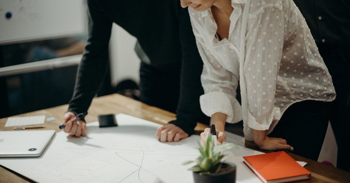 Women in Romania earn better than men. Who says that