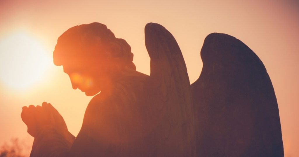 Guardian Angel: Survivors of Shipwrecks, Plane Crashes and Terror Attacks Tell About Meeting Miraculous Rescuers