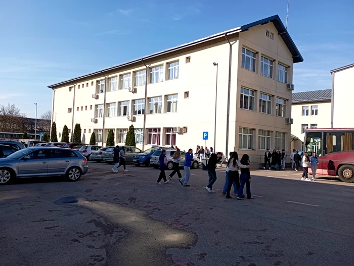 Trușești High School PHOTO Cosmin Zamfirache