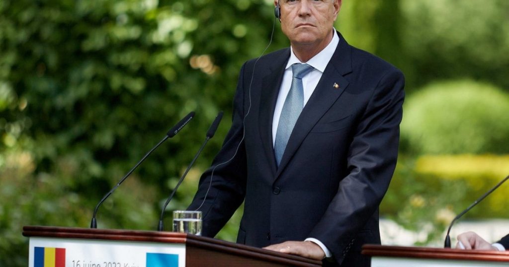 Romania, without a compass. The president, absent after round 1. "To have an opinion, he should admit that he is the main culprit"| ANALYSIS