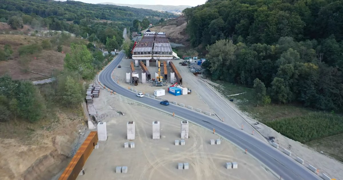 Section 4 of the Pitesti-Sibiu Highway is half finished. "The builder works 24/7, including weekends!"