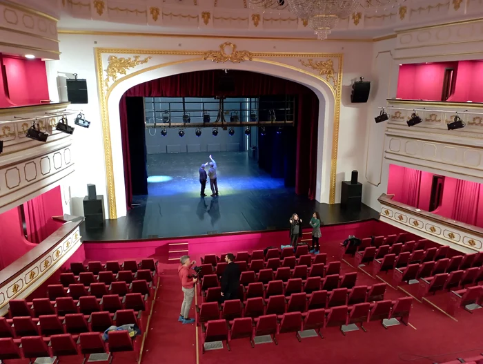 Performance hall and stage PHOTO Cosmin Zamfirache