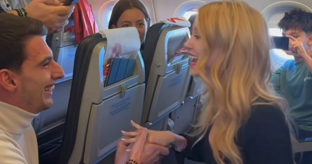 After leaving his coach, Victor Cornea proposed to Andreea Bălan