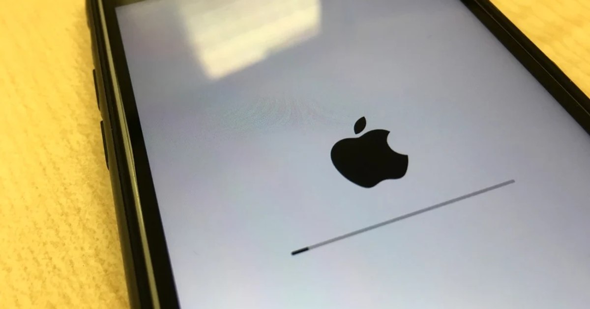 Apple is working on a large foldable tablet