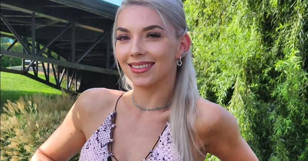 Bernadette Szocs explains why she doesn't have a boyfriend, despite being heavily courted. "My bed is on the plane"