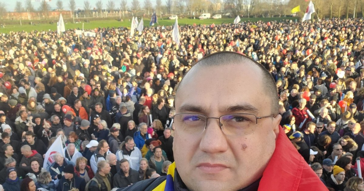 Criatian Terheș submitted a new request to the CCR to cancel the first round of the presidential elections, after the declassification of the CSAT documents