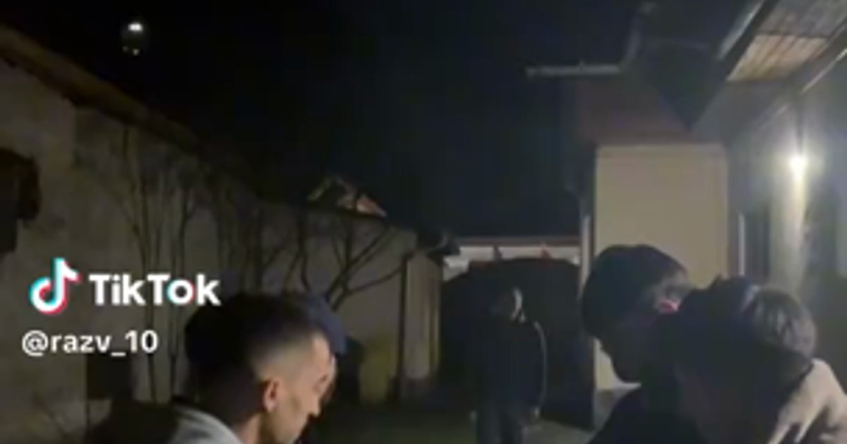 Dangerous Trending Video on TikTok. Dozens of children and teenagers have arrived at the hospital in the last few days. Doctor: "Probably not peaked"