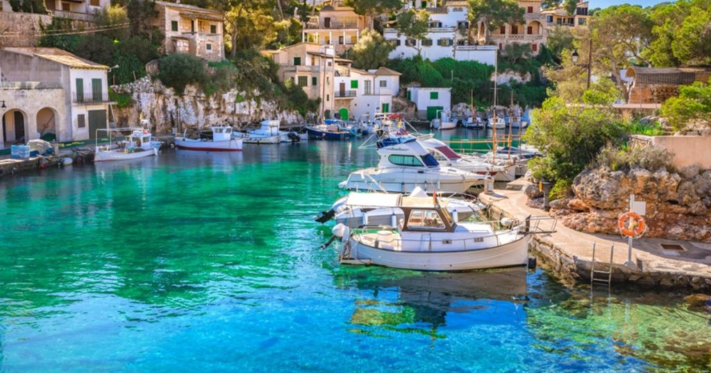 Direct flights from Sibiu to popular destinations such as Palma de Mallorca from 2025