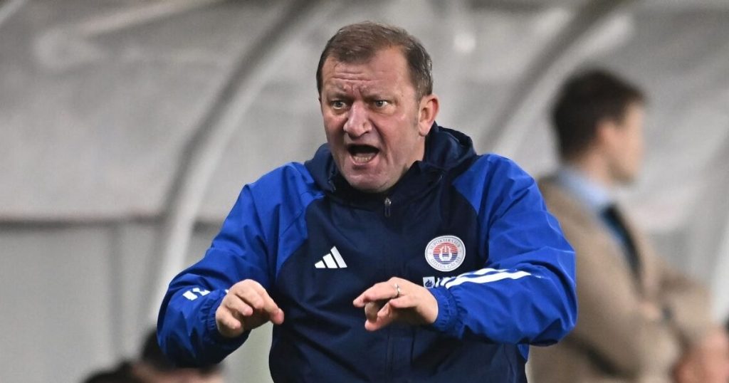 Dorinel Munteanu is preparing to start over in the second league