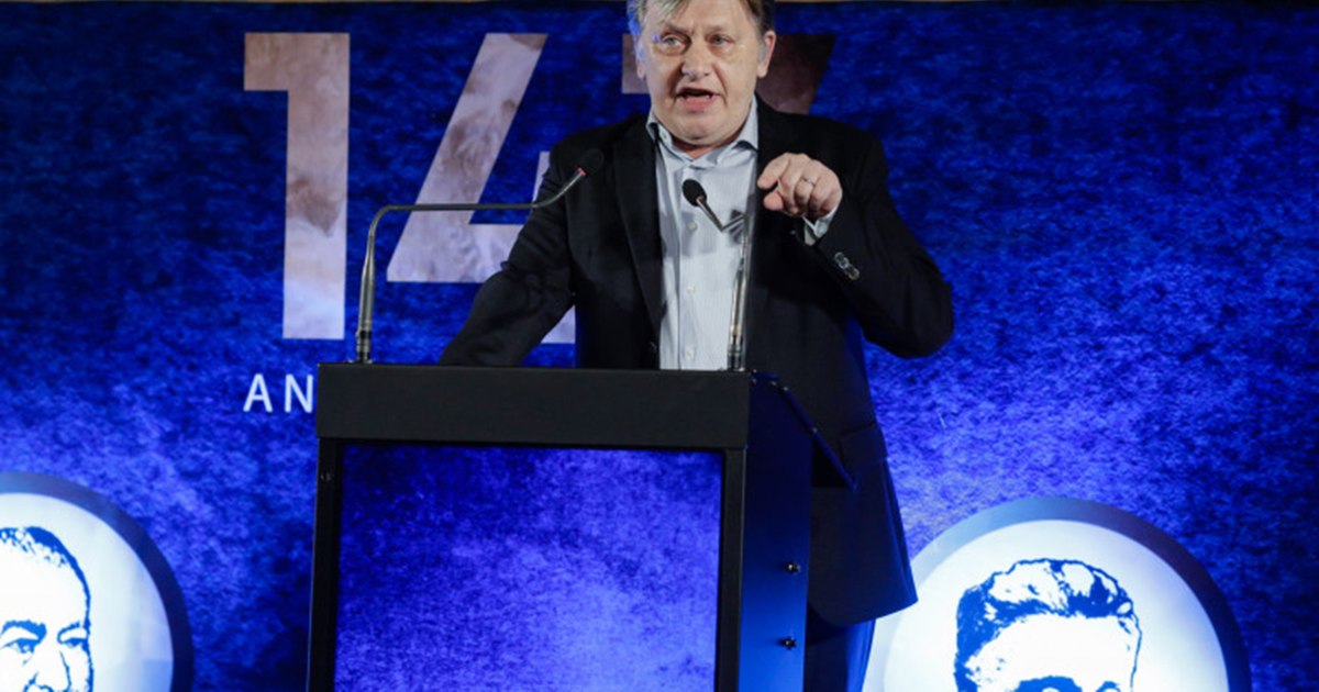 Exclusiv
        Cheia câștigării alegerilor prezidențiale din 2025: „Un candidat de extremă dreaptă în turul II se va lupta cu Antonescu sau Nicușor Dan”