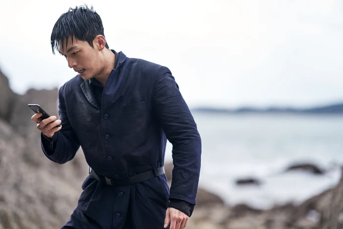 Wi Ha-joon (Policeman Hwang Jun-ho). PHOTO Netflix