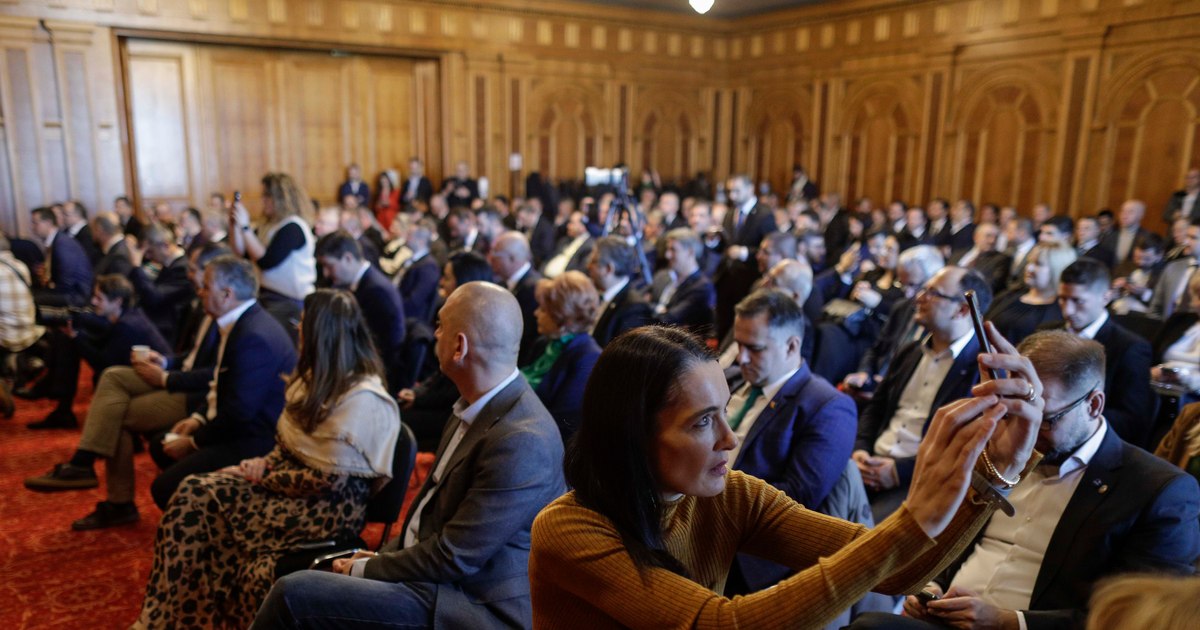 How political parties could regain the trust of citizens. Analyst: "We are in the midst of a hate pandemic"