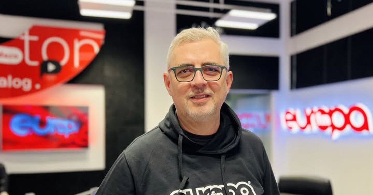 Journalist Vlad Petreanu is giving up the show he has been doing for 12 years on Europa FM. "I struggled a lot longer." What are the reasons