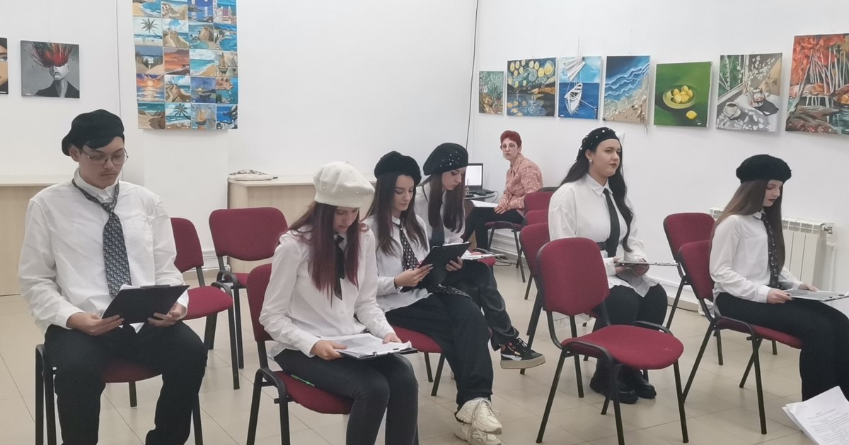 Payment for school scholarships begins. When will the first money come in?