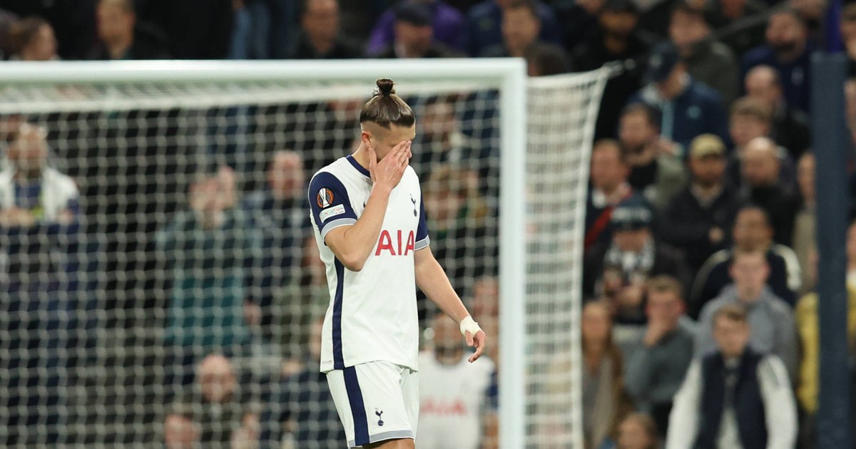 Radu Drăgușin also broke. The incredible situation Tottenham have found themselves in and the violent reaction of the fans