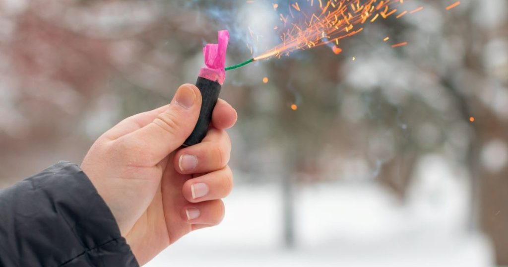 The warning of a famous doctor from Iași: "The explosion of a firecracker can put you directly in the operating room. Better not use them!”