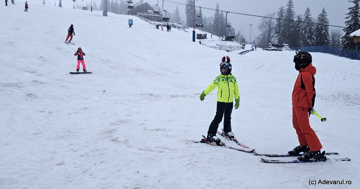 Video Straja mountain resort in the first days of winter. What does the "pearl of Jiu Valley" look like surrounded by coal towns