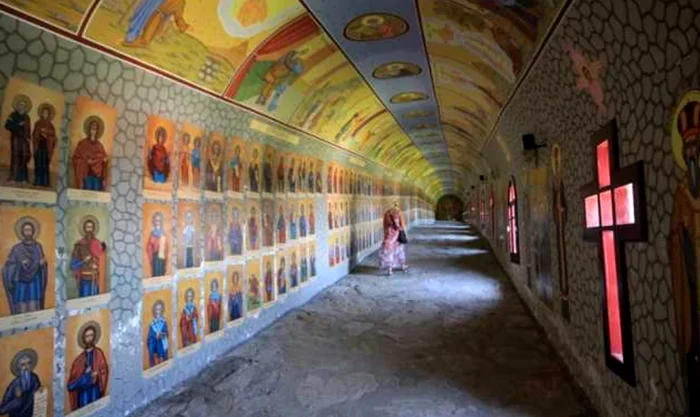 The tunnel leading to the Straja Hermitage. TRUTH