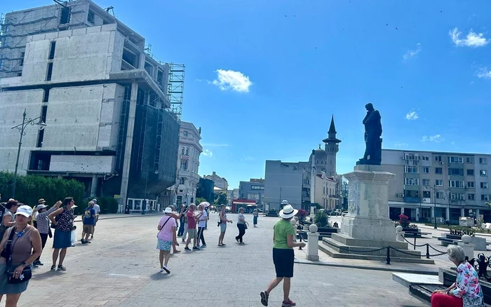 Constant. Source: Tripadvisor