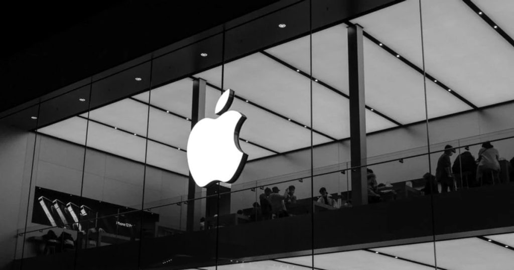 Apple has activated artificial intelligence functions by default in its latest update for iPhone, iPad and Mac