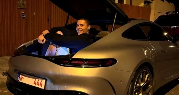 David Popovici and the car that aroused so many controversies. Facebook photo