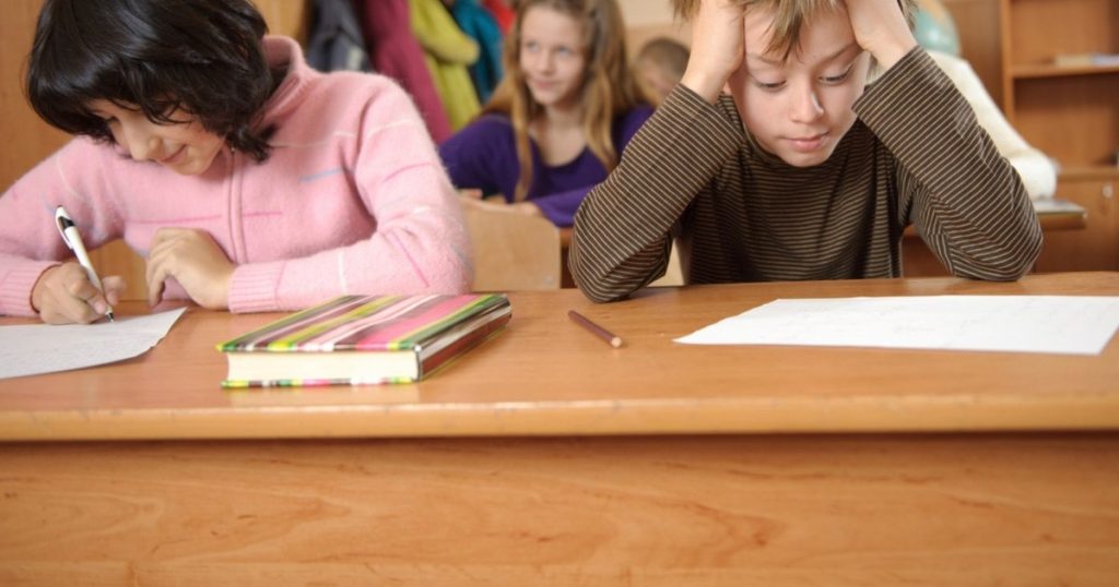 How the lack of affection and sitting on the phones end up making our children sick. How do we know that a student is affected by ADHD?
