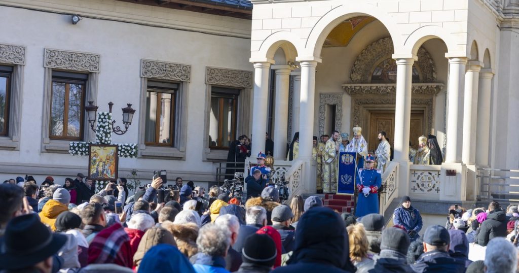 How we use Agheasma Mare. Patriarch Daniel: "Releasers of unclean spirits, evil passions and difficult situations"