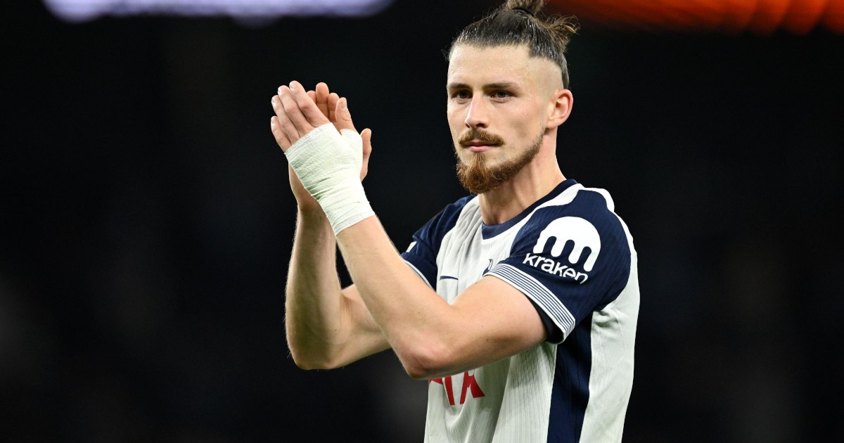 Radu Drăgușin defeated the Premier League leader