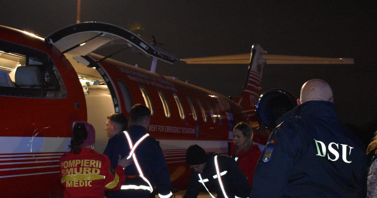 The Romanian Air Force evacuated 12 Palestinian patients from Gaza. Five of them will be treated at two children's hospitals in Bucharest