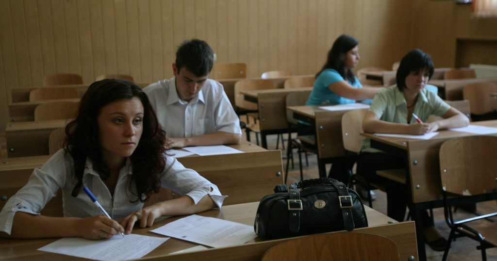 The advice of a Romanian language teacher for students who will soon take the Baccalaureate: "You must prove that you are not functionally illiterate"