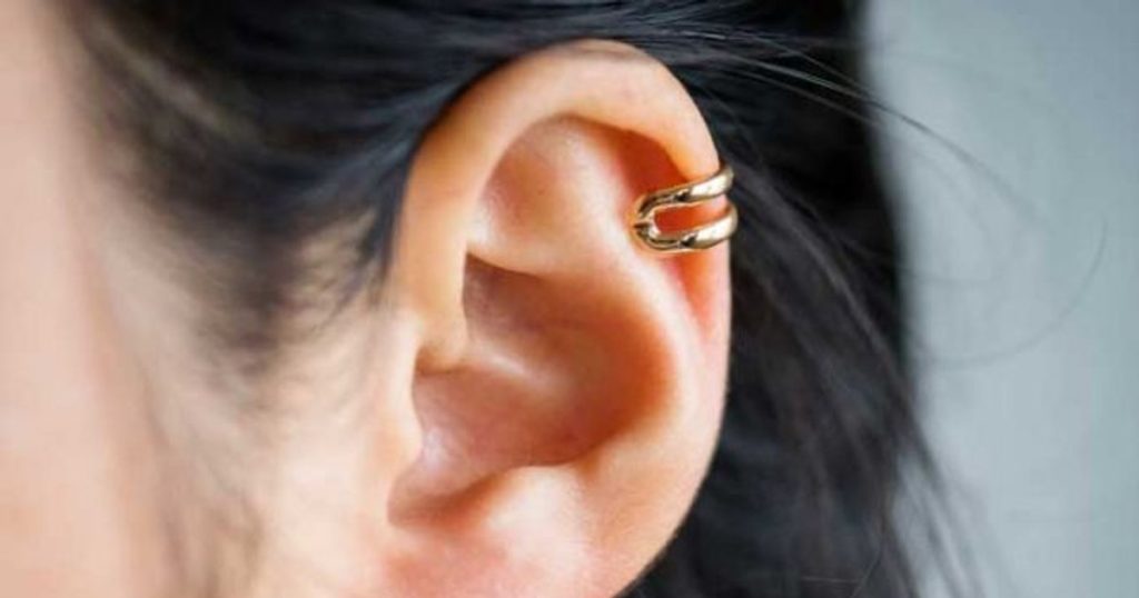 The muscles of the ears are oriented towards the sound source. The researchers cataloged the reaction as "a neural fossil"