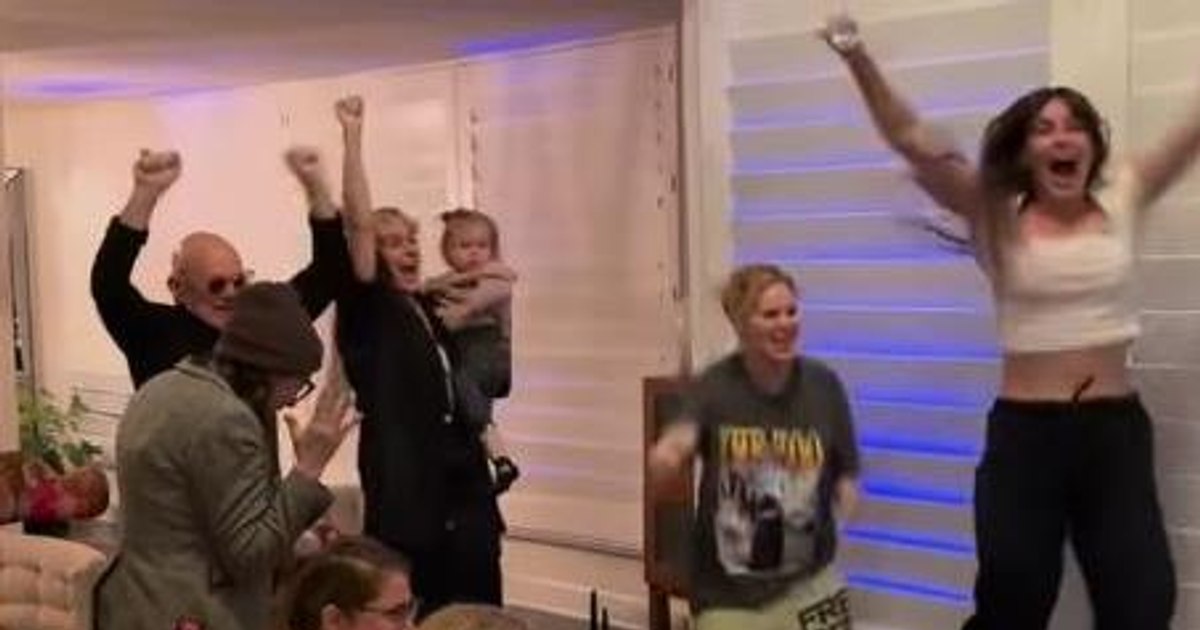 Video Demi Moore's family celebrated the actress' first win at the Golden Globes. The moment was filmed