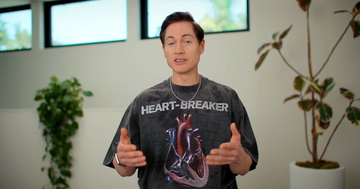 Video Eccentric millionaire who refuse to grow old comes with tips for those who want to extend their lives