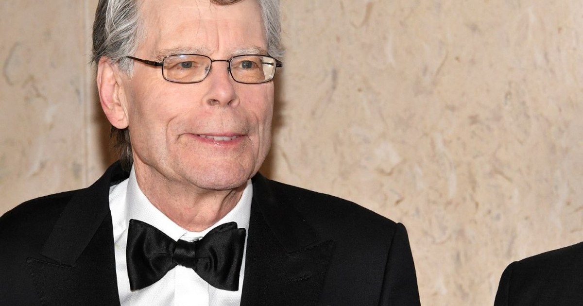 Writer Stephen King proposes canceling the Oscars. "We Wear Fancy Clothes While Los Angeles Burns"