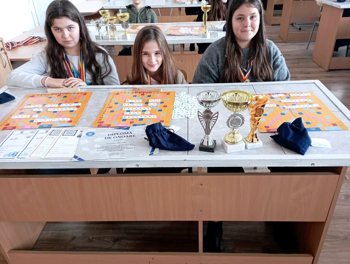 From the little ones to the big ones, the students from Oneaga get photo Cosmin Zamfirache prizes