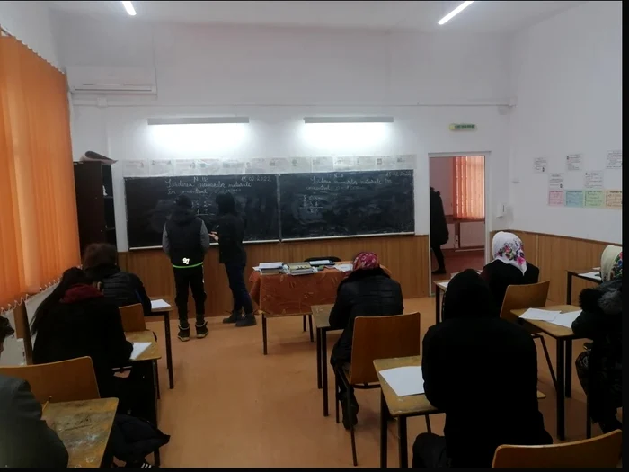 Villagers at school in Șupitca in previous series PHOTO COSMIN ZAMFIRACHE