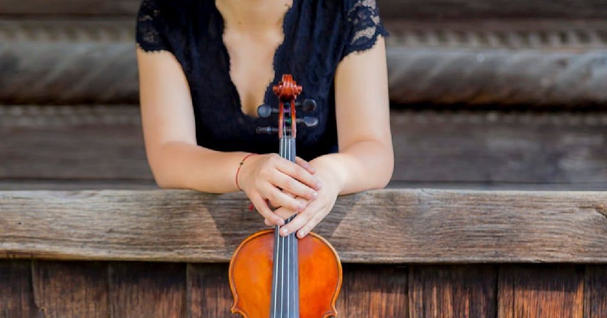 A young violinist, the only one in Romania selected in the Youth Orchestra of the European Union