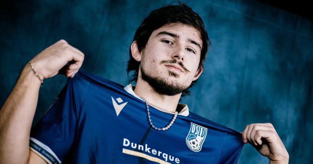 Alexi Pitu debuted to his new team, but he resisted on the field only a half. The note received