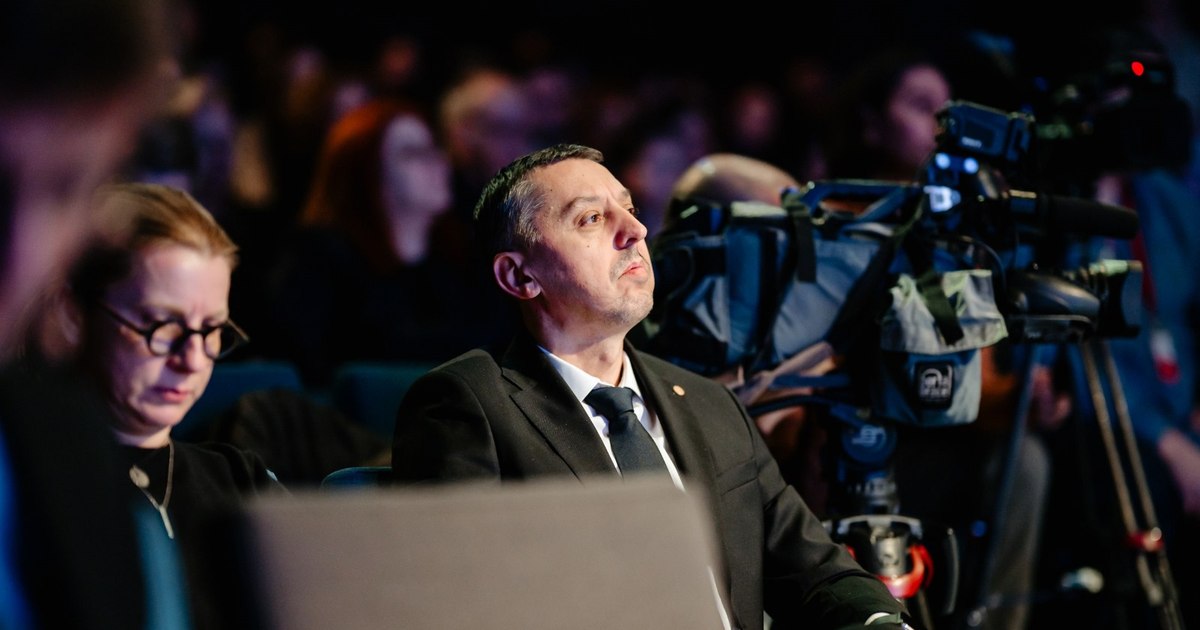 «History of Romanians/Romania», distinct and compulsory discipline in high school. Daniel David: "The content will be airy, attractive, and the teaching, improved model"