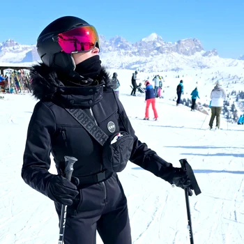 Monica Birladeanu 1, Photo Threads JPG