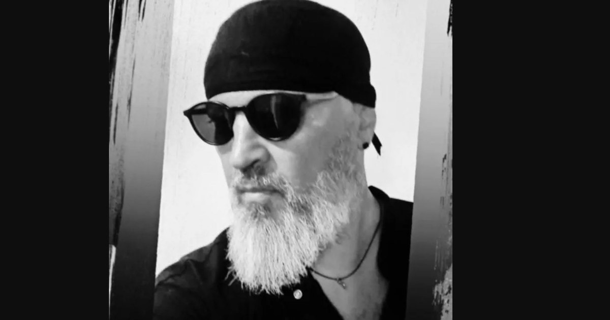 "You will receive strictly what you deserve." A doctor says that his patients are "a lot of coclitis and illiterate peasants" because they come to emergencies for nothing