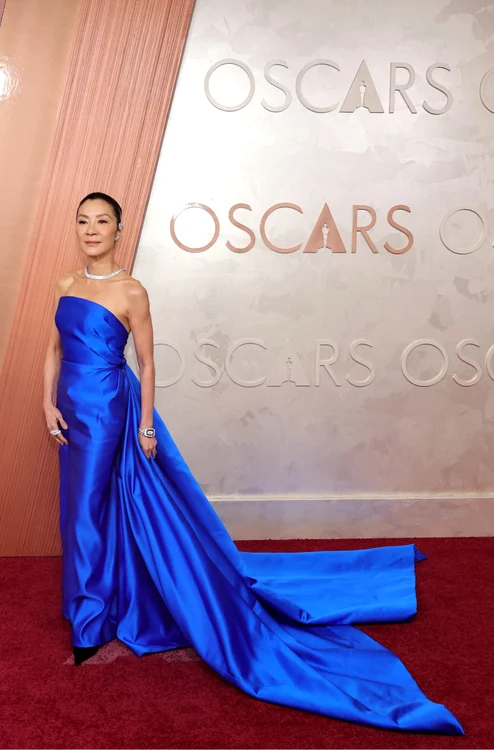 Michelle Yeoh in Balenciaga on the red carpet at Oscar 2025 Photo Getty Images Vogue Arabia 