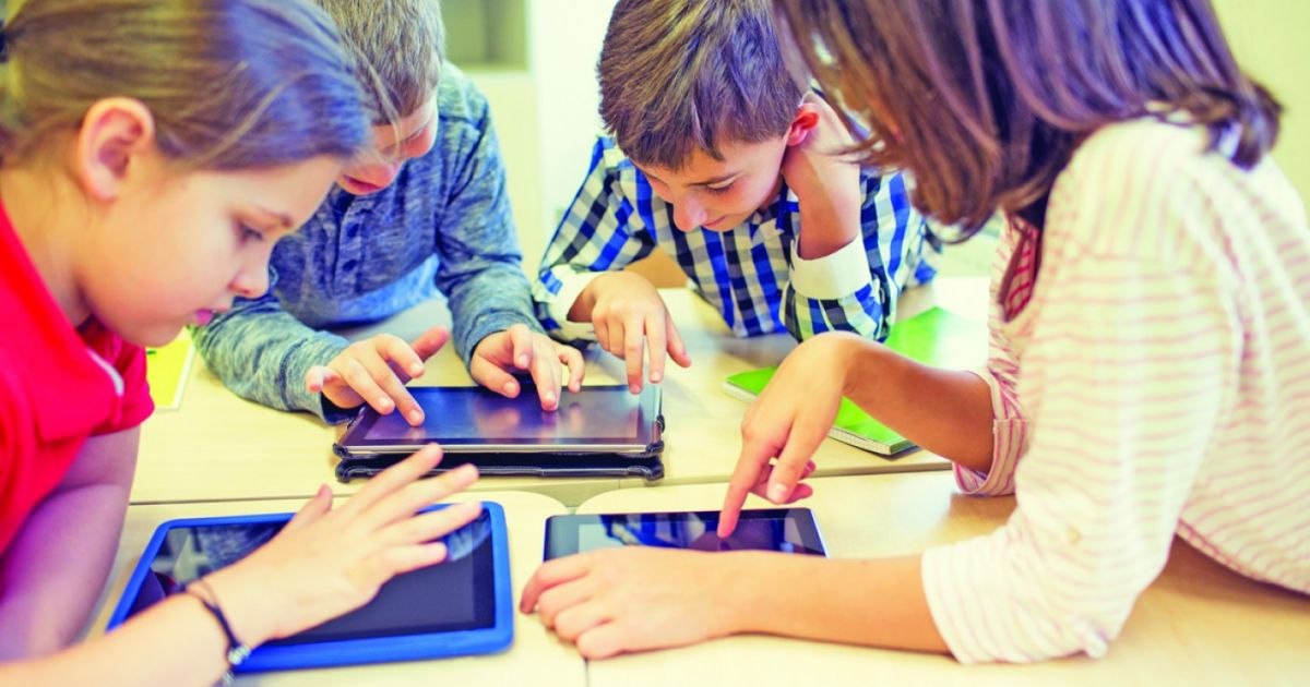 Eating disorders, more and more common among children. Psychologist: "They want to resemble as much as possible with what I see on the Internet"