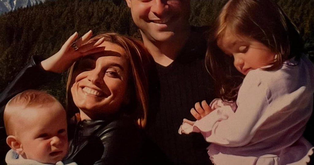 Video Andreea Esca, a message for her husband who turned 55: "We all made ourselves and we are very good." Photos with the two of the youth