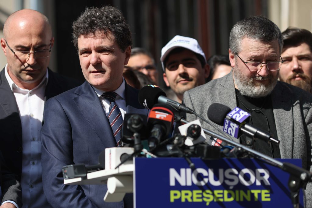 What does Nicușor Dan think about the civil partnership in the conditions in which he is not married to the woman he has two children with