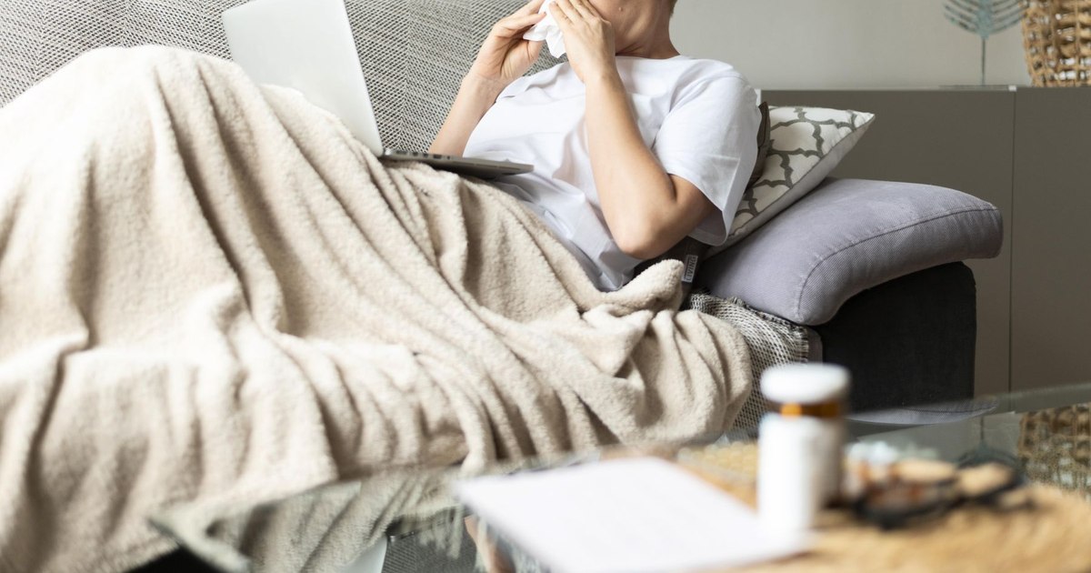 What percentages of wages are paid for medical leave and for what periods are they granted