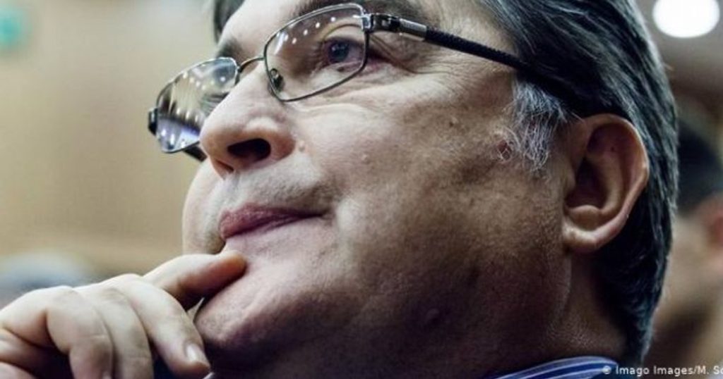 Who saved Emil Hurezeanu from the reshuffle. The backstage of discussions carried in coalition